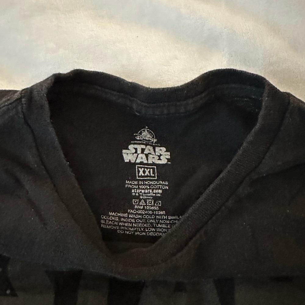 Star Wars The Mandalorian Black T-Shirt - Picture 3 of 3